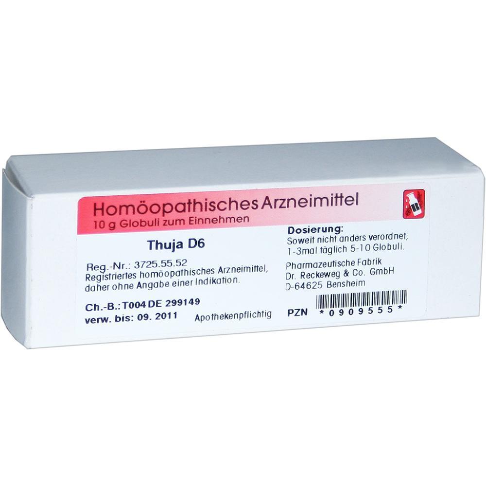 Eine Packung hom&ouml;opathischer Globuli mit der Aufschrift "Thuja D6".