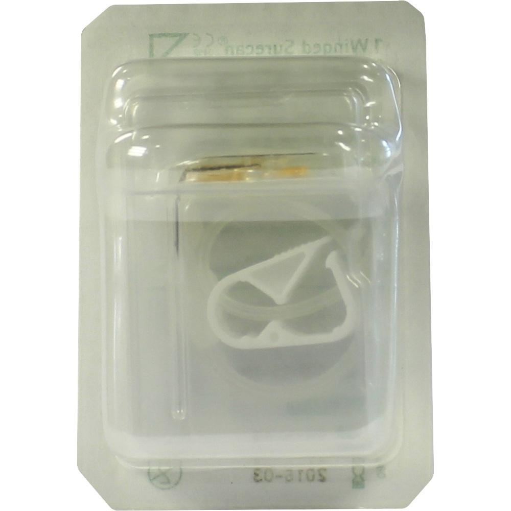 Eine versiegelte, durchsichtige Verpackung mit medizinischem Ger&auml;t innen.