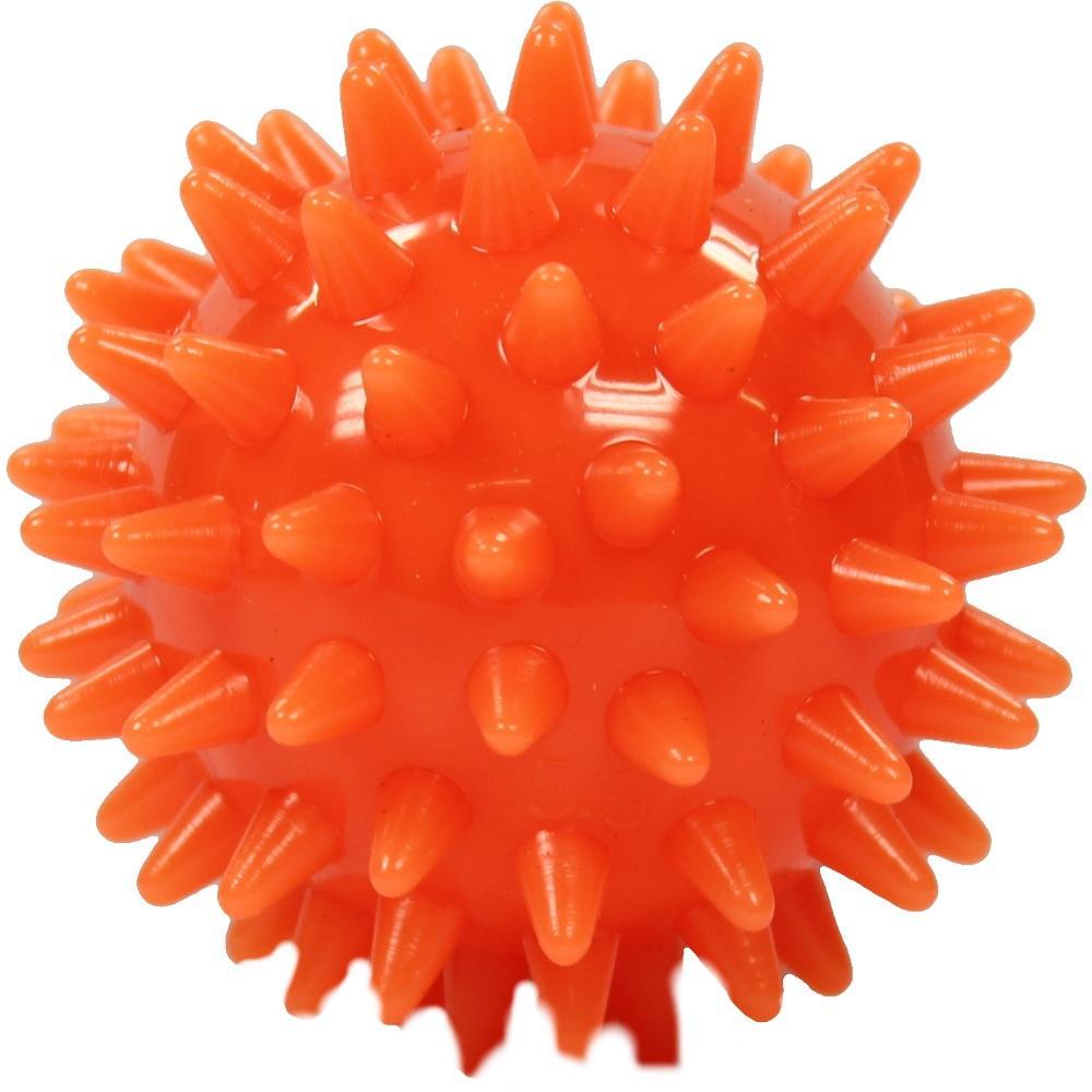 Ein orangefarbener Ball mit vielen kurzen, spitzen Noppen.