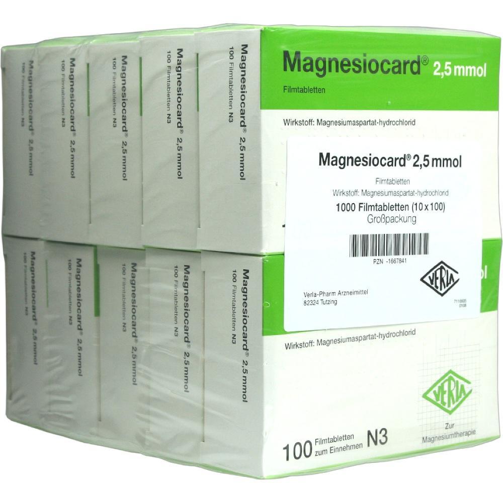 Ein Stapel Verpackungen von Magnesiocard 2,5 mmol Tabletten.