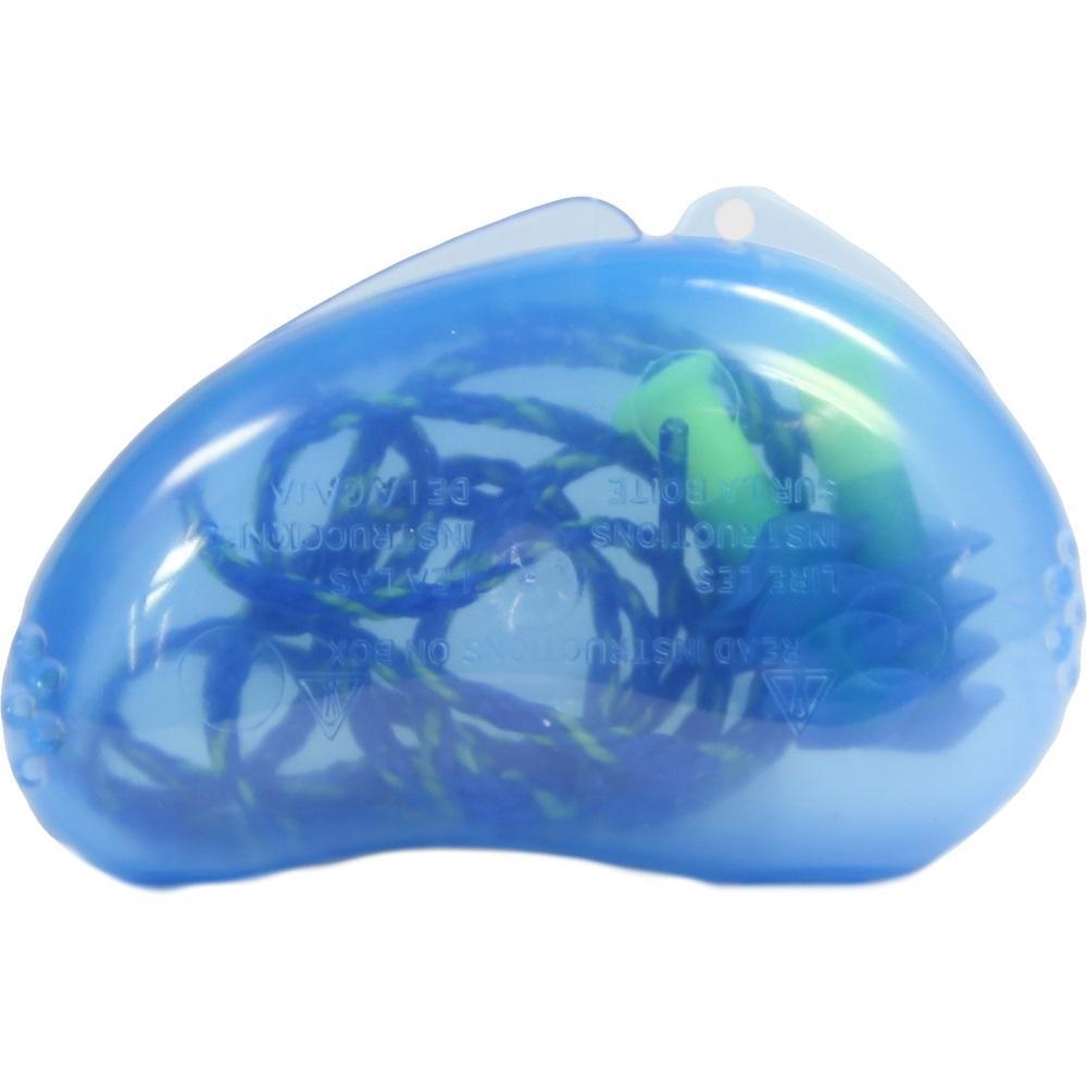 Blaue Box mit grünen Ohrstöpseln und einem dunkelblauen Band innen.