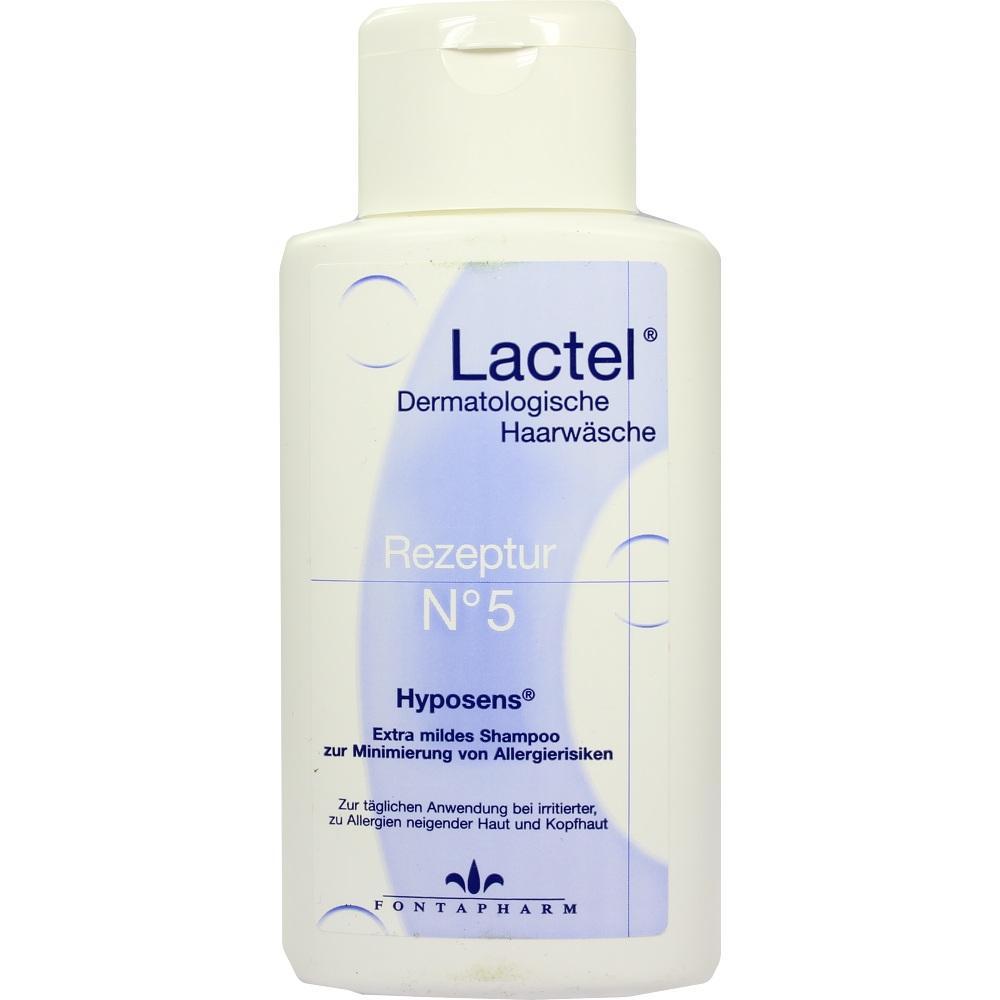 Weiße Shampoo-Flasche mit blauer Aufschrift für empfindliche Kopfhaut.