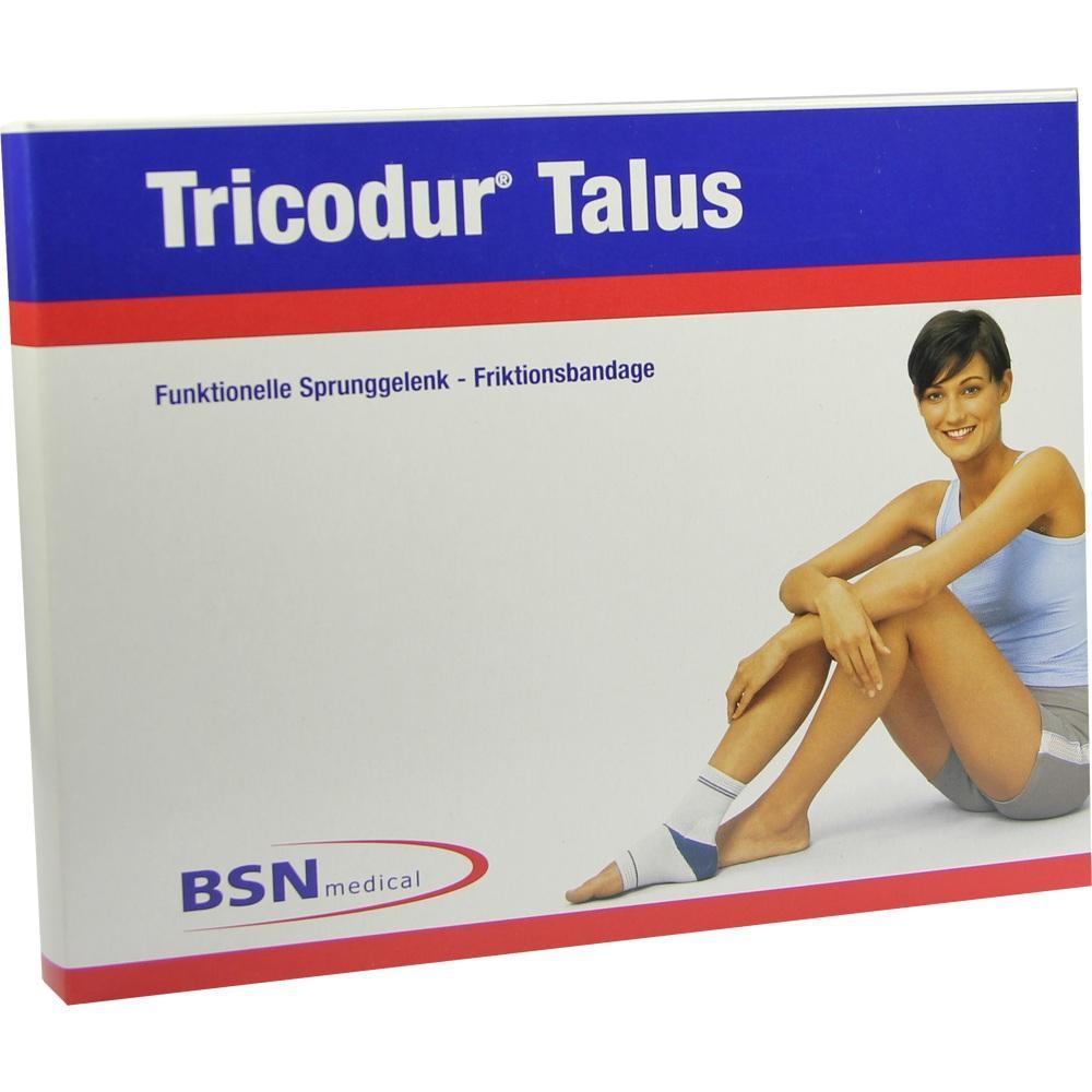 Verpackung mit Frau, die eine Bandage am Fuß trägt.