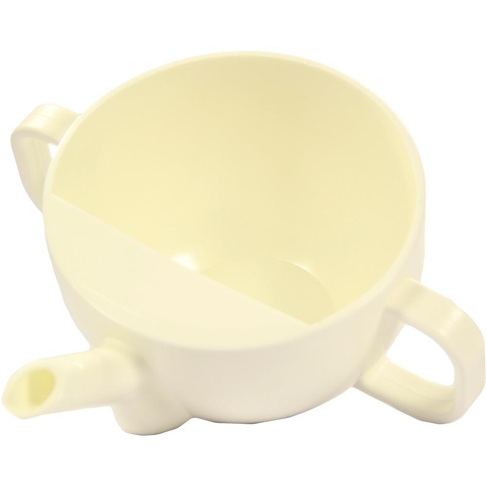 Eine beige Tasse mit zwei Henkeln und einem Schnabel zum Trinken.