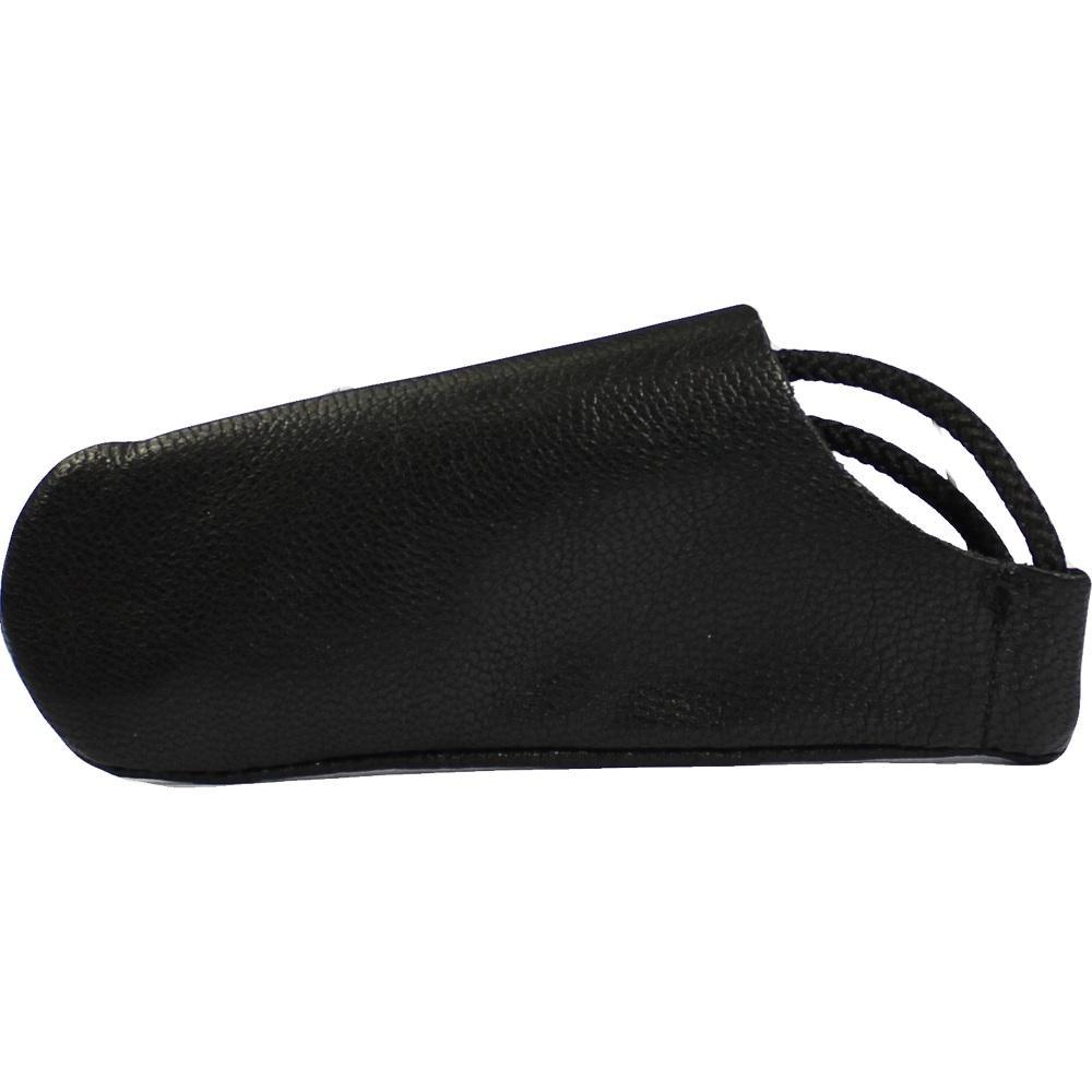 Schwarzes Etui aus Leder mit runder Form und seitlicher &Ouml;ffnung.