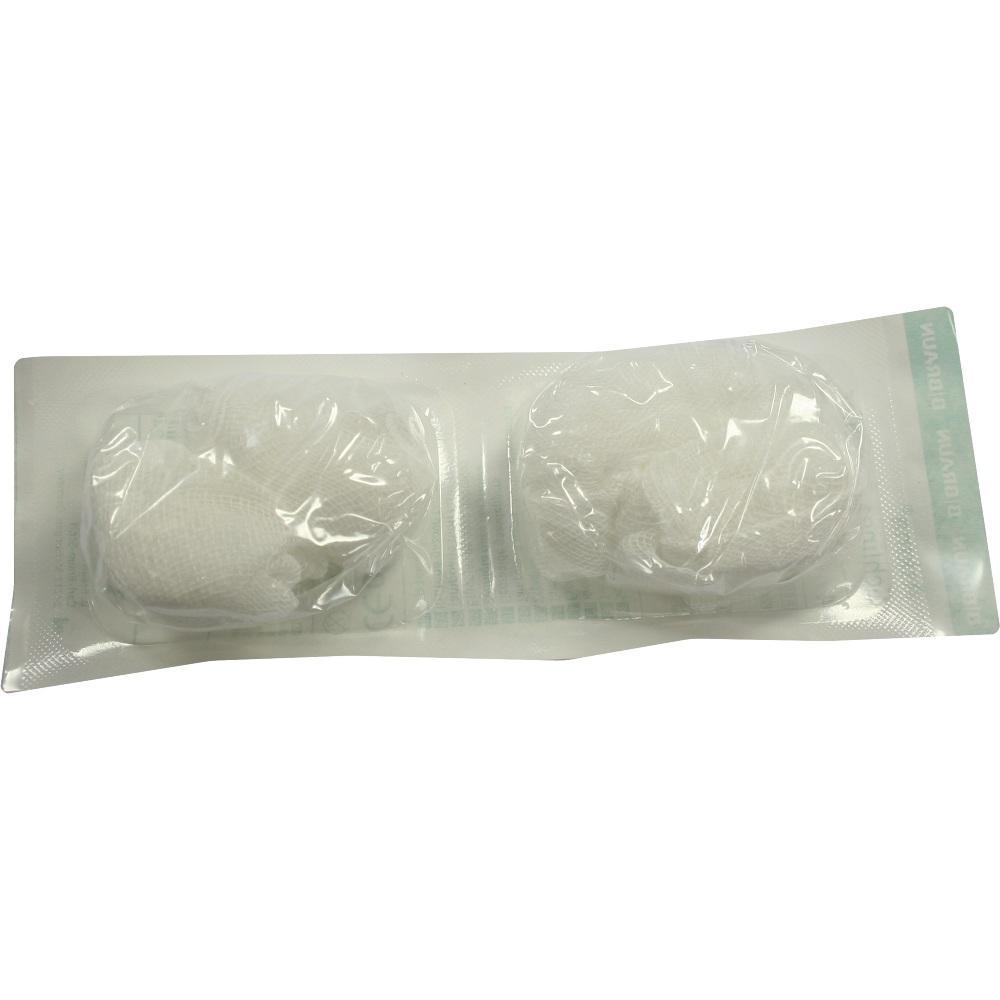Zwei sterile Mullbinden sind in einer durchsichtigen Verpackung.