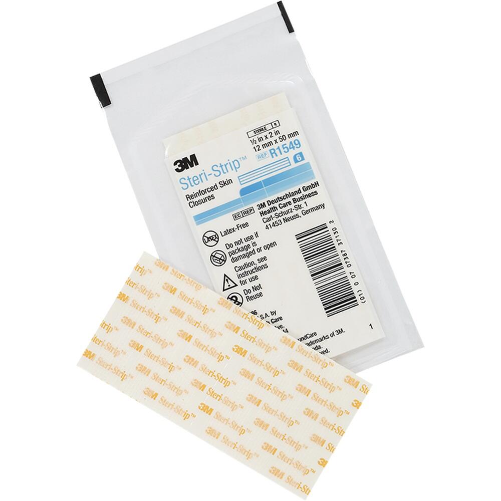 Eine Packung mit Steri-Strip Hautverschlüssen von 3M.