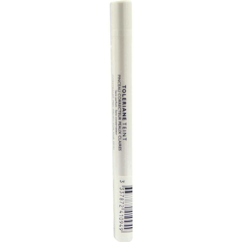 Ein wei&szlig;er Stift mit schwarzen Buchstaben und einem Barcode.
