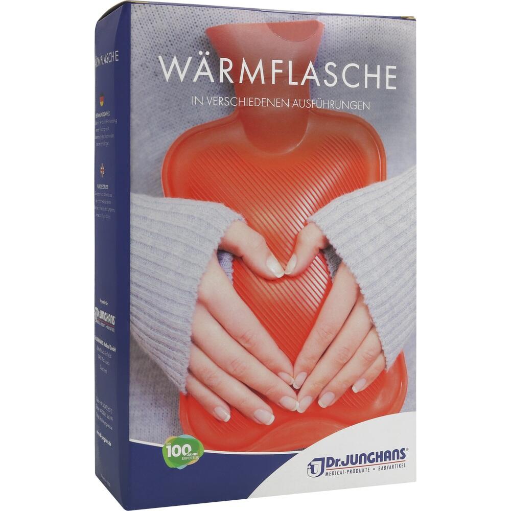 Eine Wärmflasche wird von Händen in Herzform gehalten.