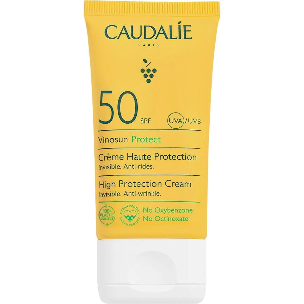 Eine gelbe Sonnencremetube mit Lichtschutzfaktor 50.