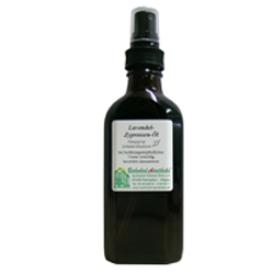 Braune Spr&uuml;hflasche mit Lavendel-&Ouml;l-Etikett.